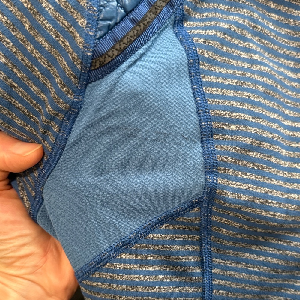 lululemon athletica Navy and Light Blue Long Sleeve Top - Picture 7 of 8
